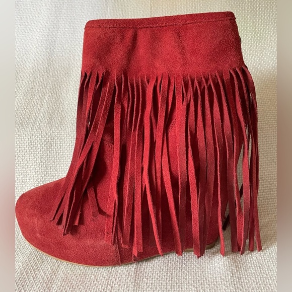 Koolaburra Red Suede Fringe Ankle Boots - Picture 1 of 12